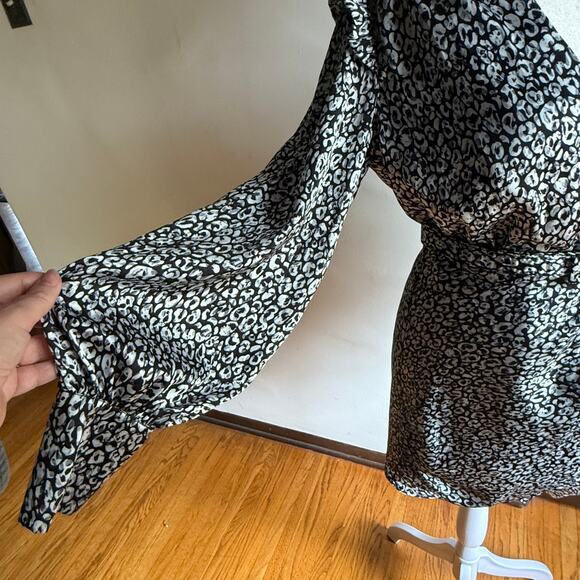 L'ACADEMIE Black and White  Joyce Leopard Satin Tulip Hem Faux Wrap Dress Small - Picture 6 of 10